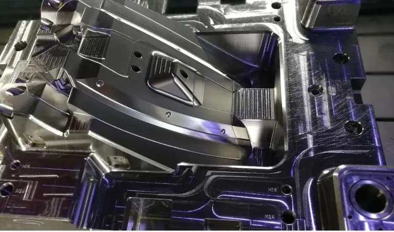 Automotive vehicle part die mould crafted by expert tool and die makers using CNC machining